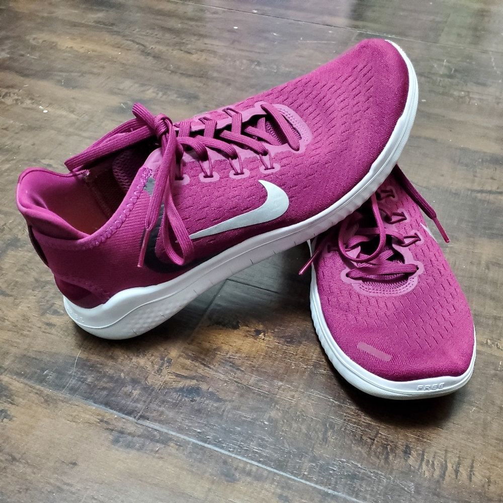 Women's Nike Free RN 2018 True Berry Silver Metallic US size 11
